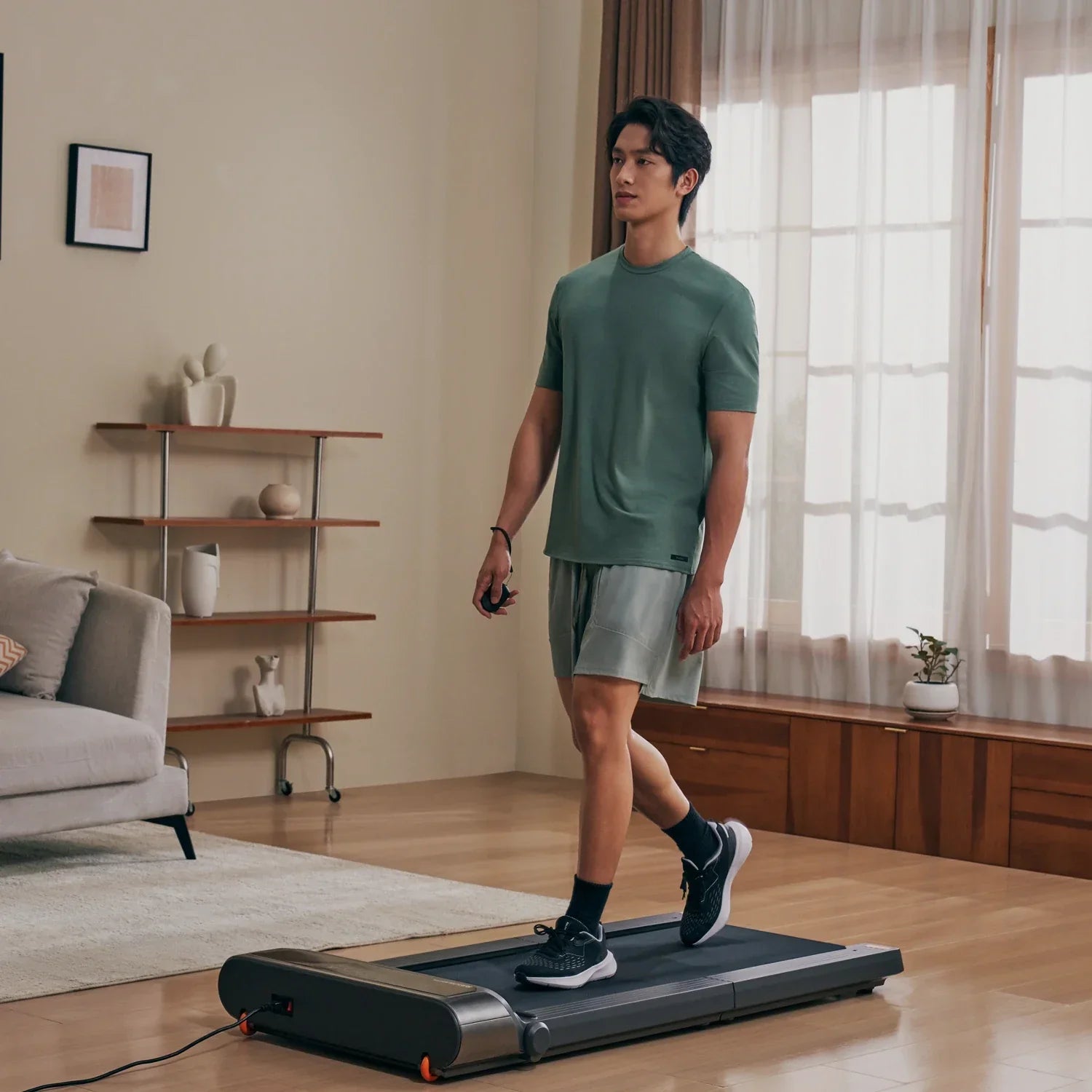 Складная беговая дорожка WalkingPad R3 для использования под столом